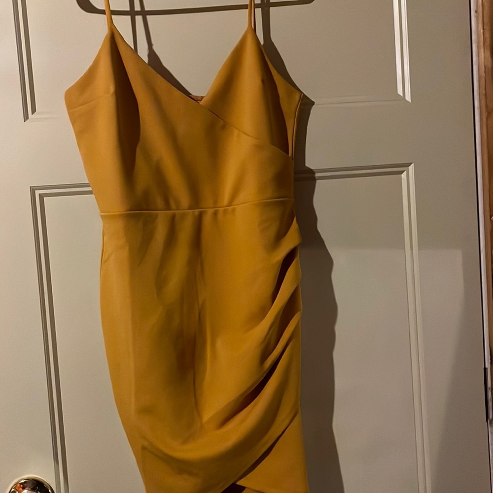 M/L, yellow/mustard
